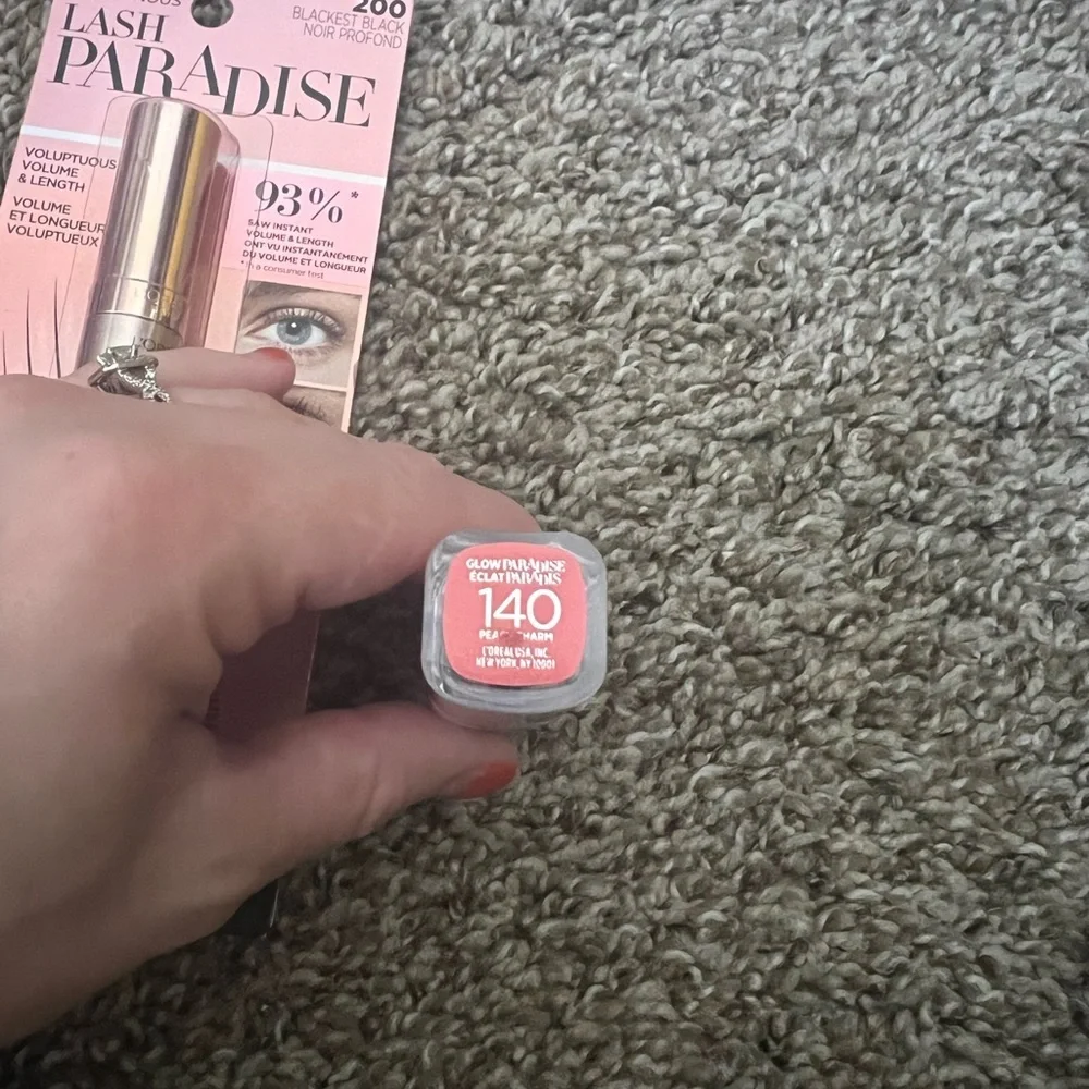 NEW LOREL MASCARA AND LIPSTICK BUNDLE
